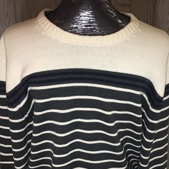 Izod Striped Sweater Size M - Picture 2 of 5